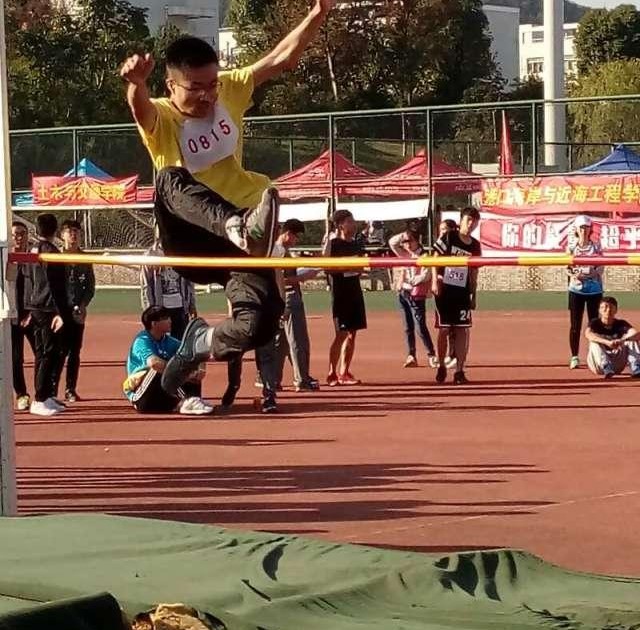 男子跳高